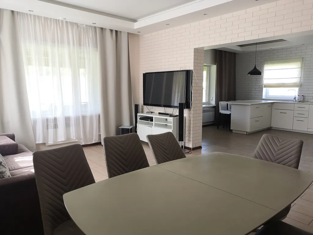 Шикарный коттедж с сауной у подножия Хибинских гор — аренда посуточно в Кировск