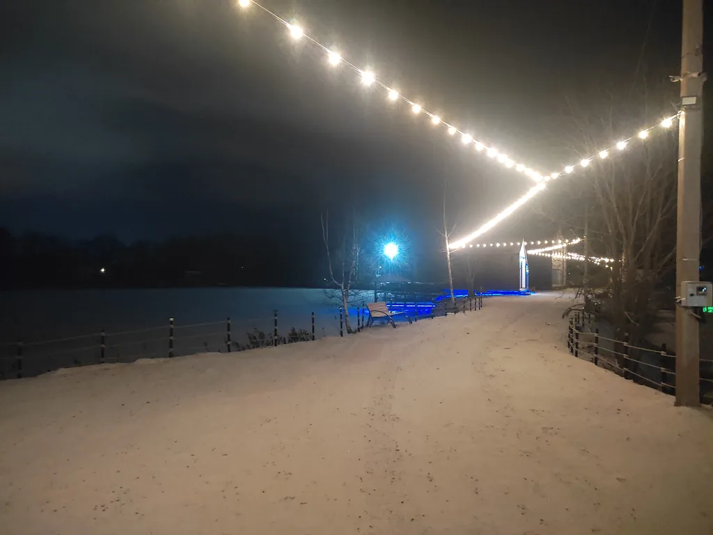 Дом отдыха на берегу озера