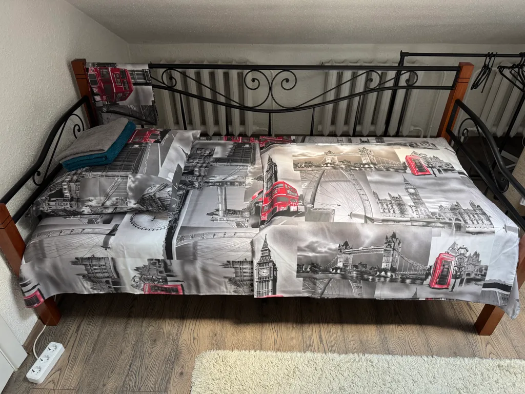 On two levels with two bathrooms