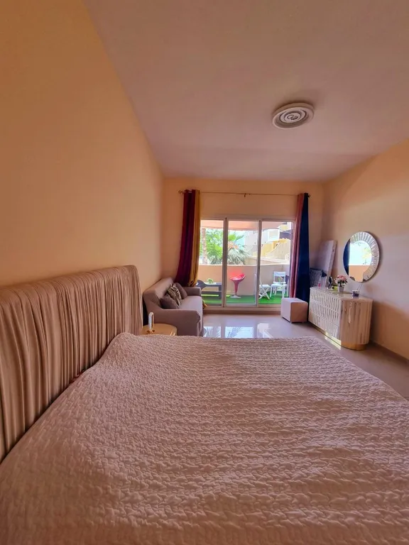 Апартаменты с частным пляжем и видом на море на острове Марджан