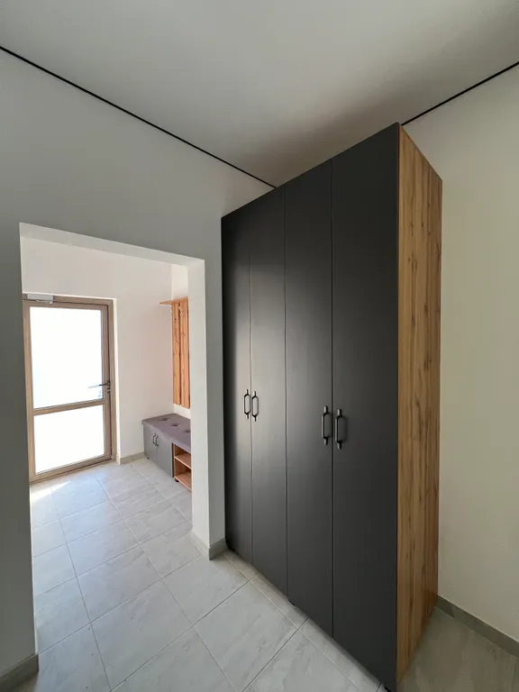 Дом с бассейном и с видом на море и горы