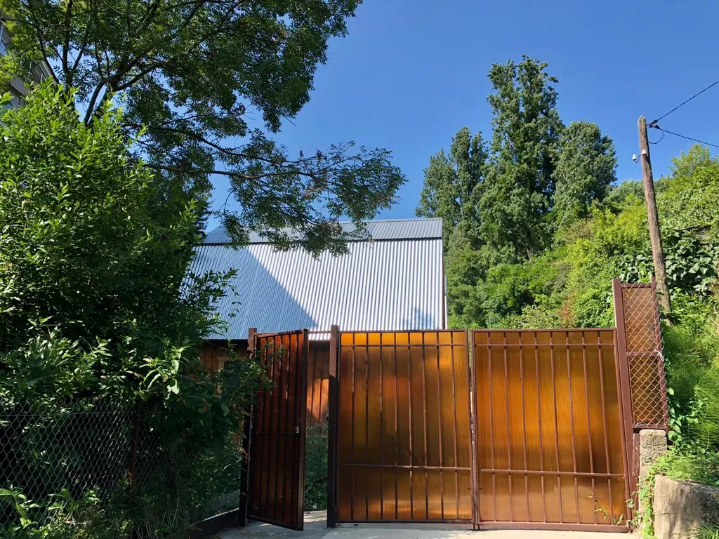 Коттедж Дом у дендрария — Сочи