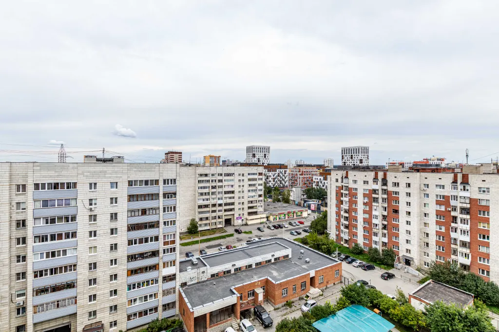 Уютная двухуровневая квартира с джакузи и аэрохоккем