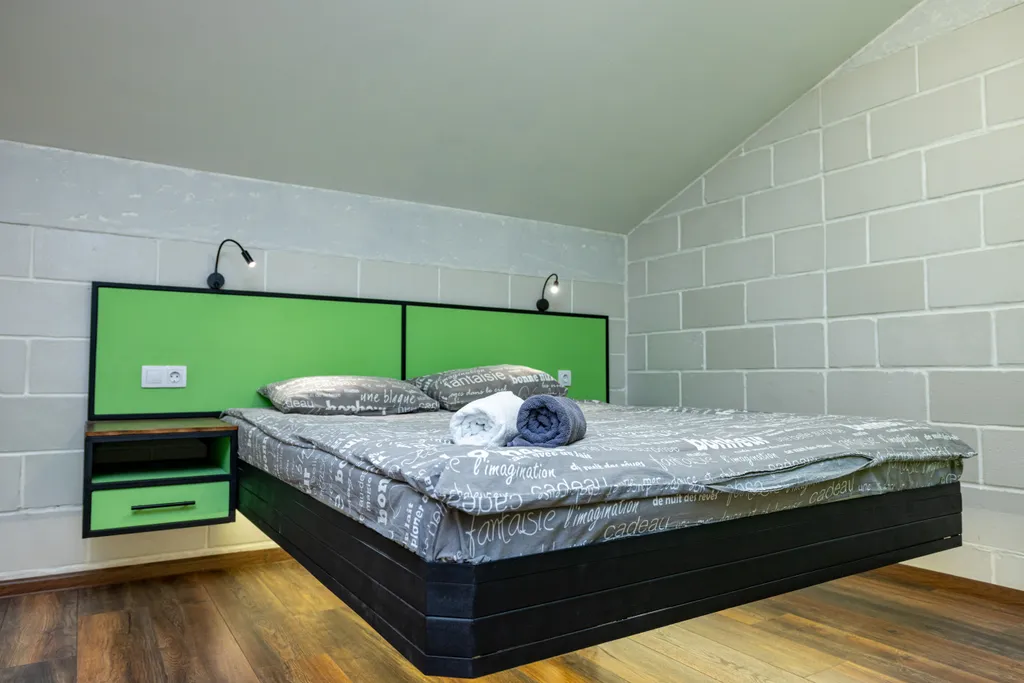 Двухуpовнeвaя cтудия с сауной Mерлин Монрo