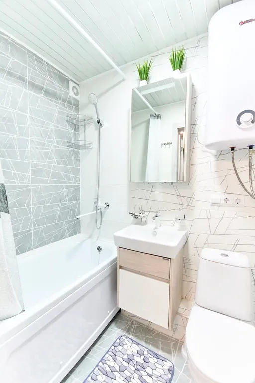 Уютная новая квартира у набережной