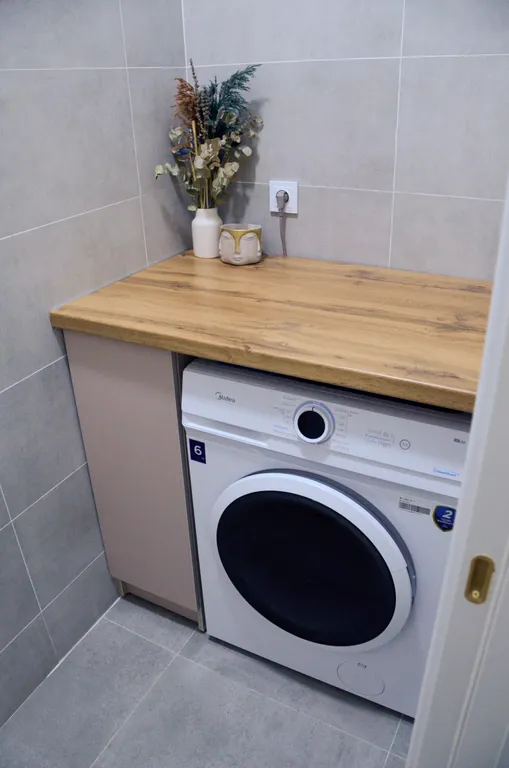 M6 Стильная и светлая квартира в пару минутах от аэропорта в центре