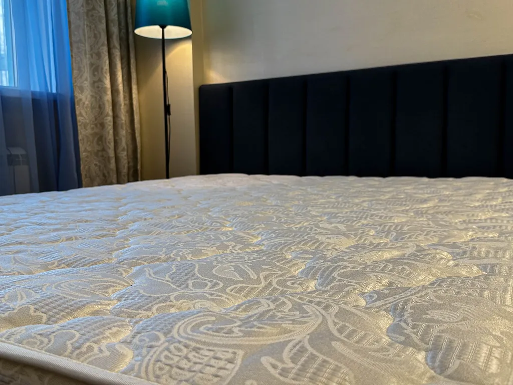 Уютная большая 1- комнатная квартира в центре города в новом доме