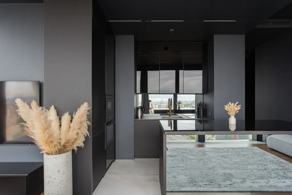 Угловой апартамент с ванной у окна