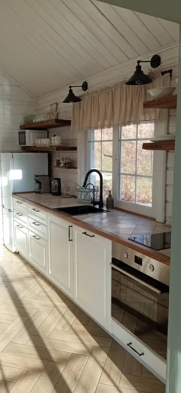 Дом с сауной на берегу реки