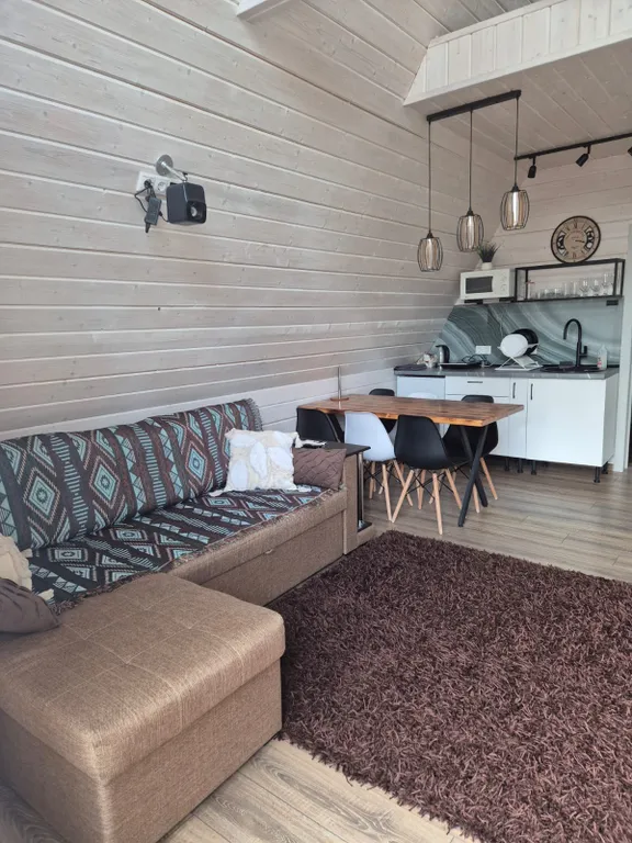 Коттедж Коттедж А-фрейм Кофейный с сибирским банным чаном и баней на берегу реки — Каблуково