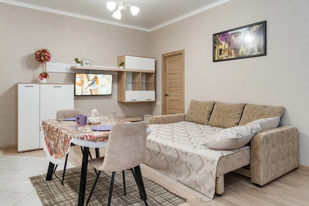 Двушка в центре до 6 человек отчетные документы, ориентир башня париж