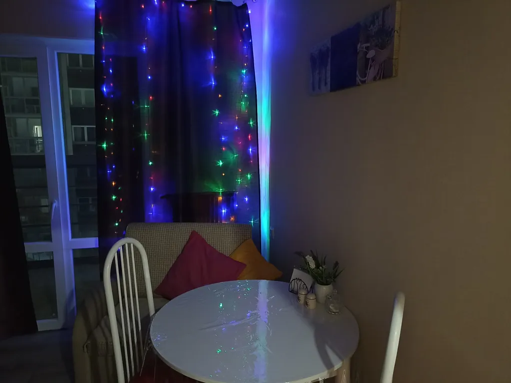 Новая квартира с панорамным балконом в расширенном центре