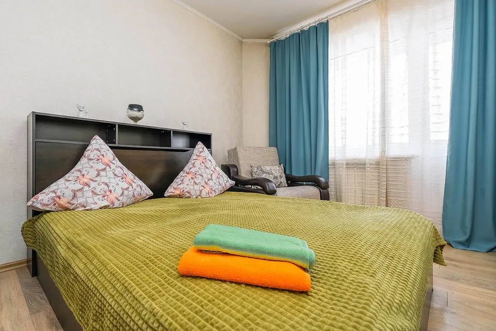 Современная квартира рядом с СК Заря на 4 человека