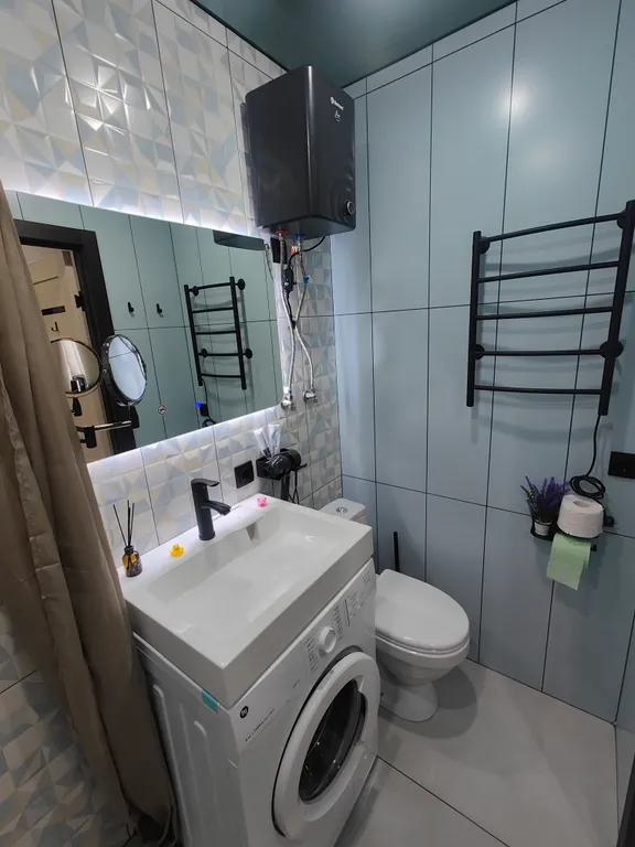 Квартира Потрясающая Студия напротив Терминала в центре Нефтяников — Омск