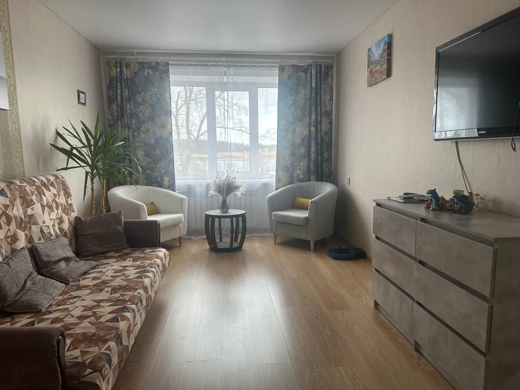 Квартира с видом на озеро Айранне недалеко от ЖД вокзала