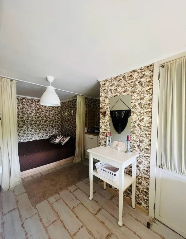 Квартира Уютная студия с выходом в сад — аренда посуточно в Торжок