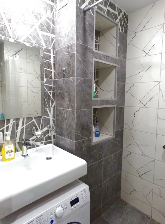 Уютная студия в новом доме с видовым балконом