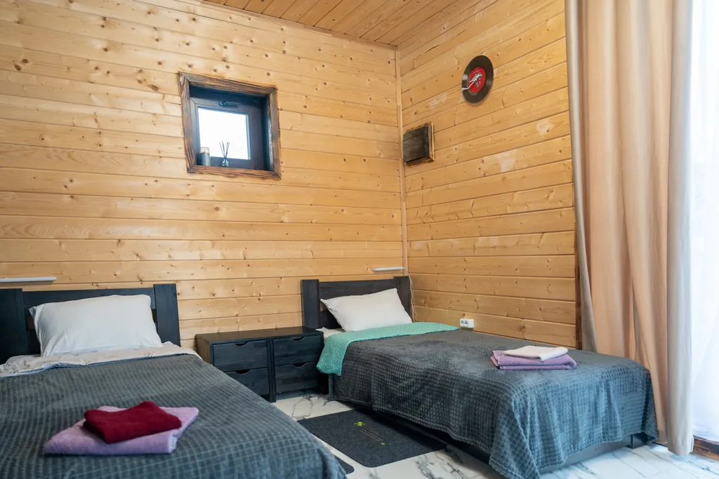 Дом с каракалами, банeй на дpовax, мангалом и казaном