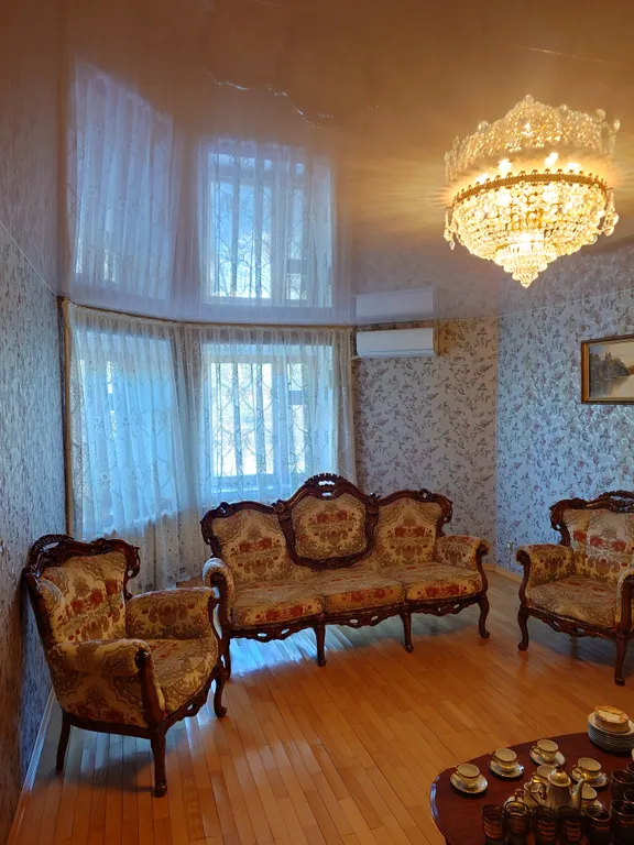 Просторная 4-х комнатная квартира в центре города — аренда посуточно в Хабаровск