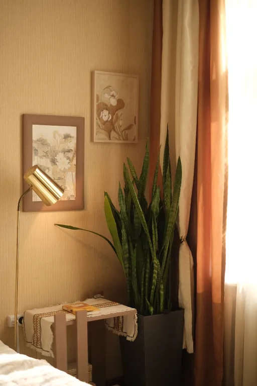 Старинный дом с двориком в центре