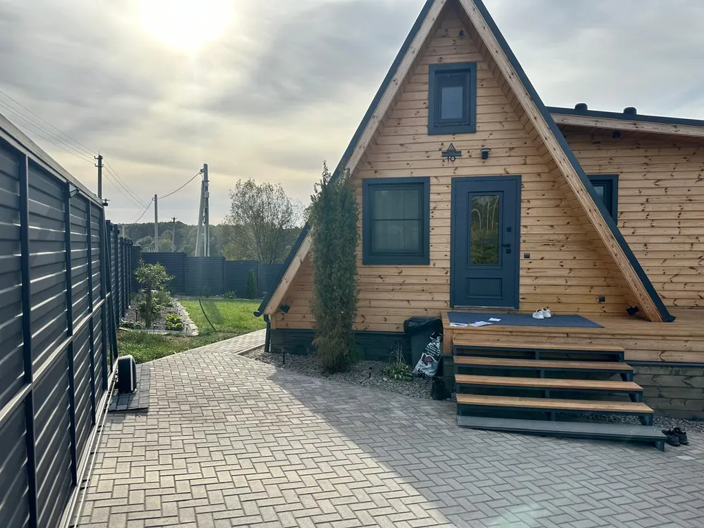 Шале у озера