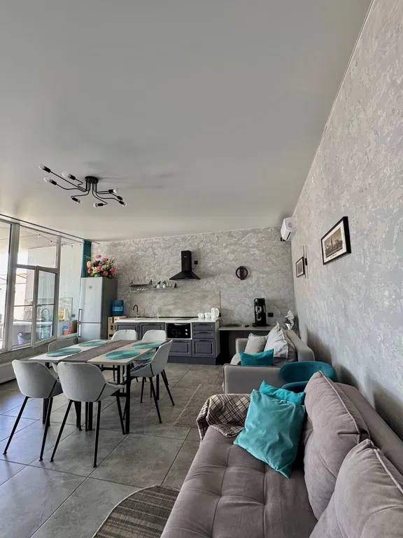 Загородный дом с бассейном