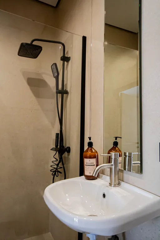 Квартира с летним бассейном