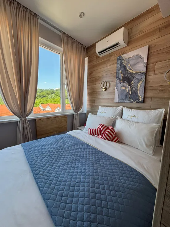 Квартира Двухкомнатная квартира с дизайнерским ремонтом — Адлер