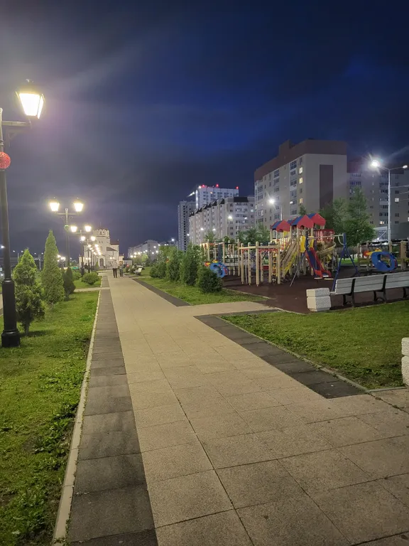 Уютная квартира рядом с аллеей Героев