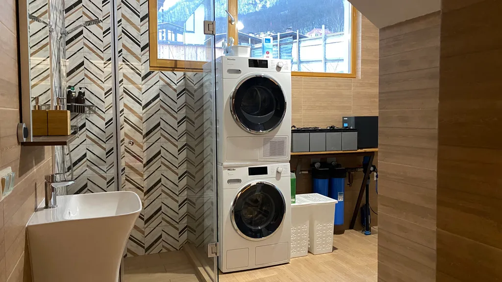 Коттедж Шале с бассейном и баней — Красная Поляна