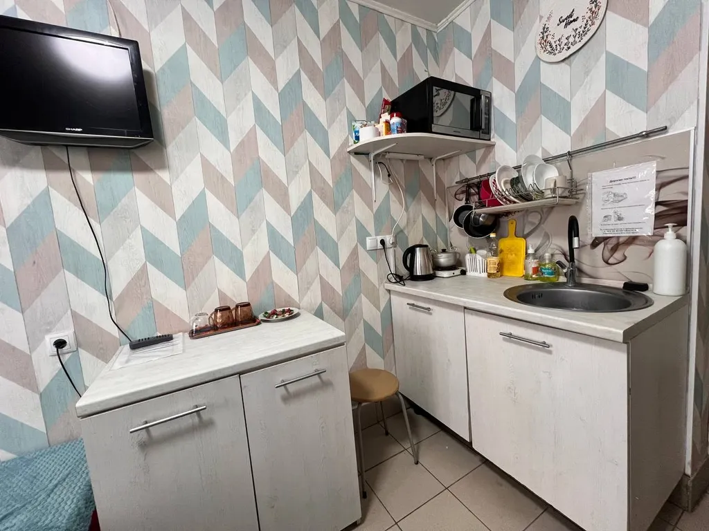 Мини - студия  эконом в центре  города