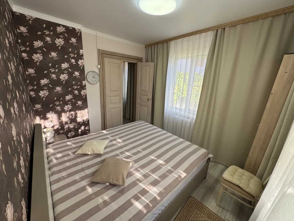 Коттедж Трёхкомнатный дом со своей территорией и автопарковкой, рядом море — Геленджик