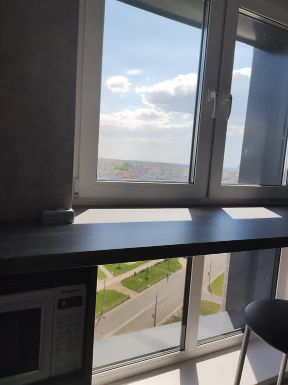 Новая студия с двумя разделенными большими спальными местами