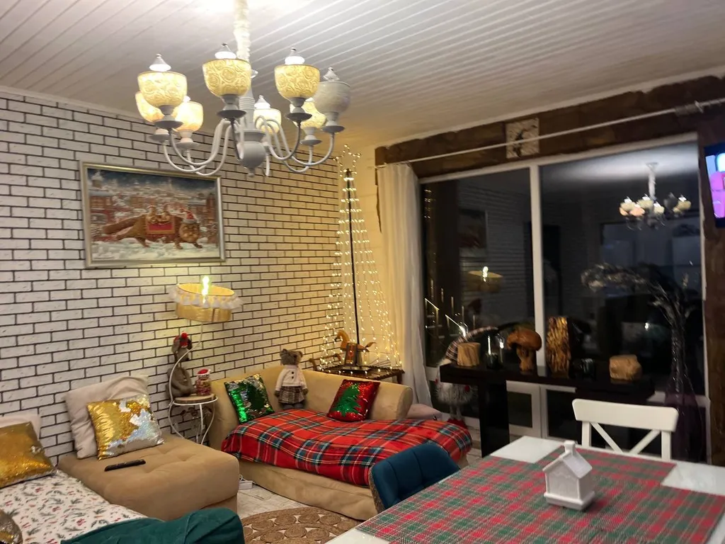 Уютный дом в сказочном лесу