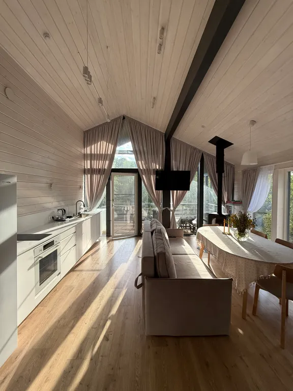 Коттедж Семейный дом с панорамной сауной и камином — аренда посуточно в Яхрома