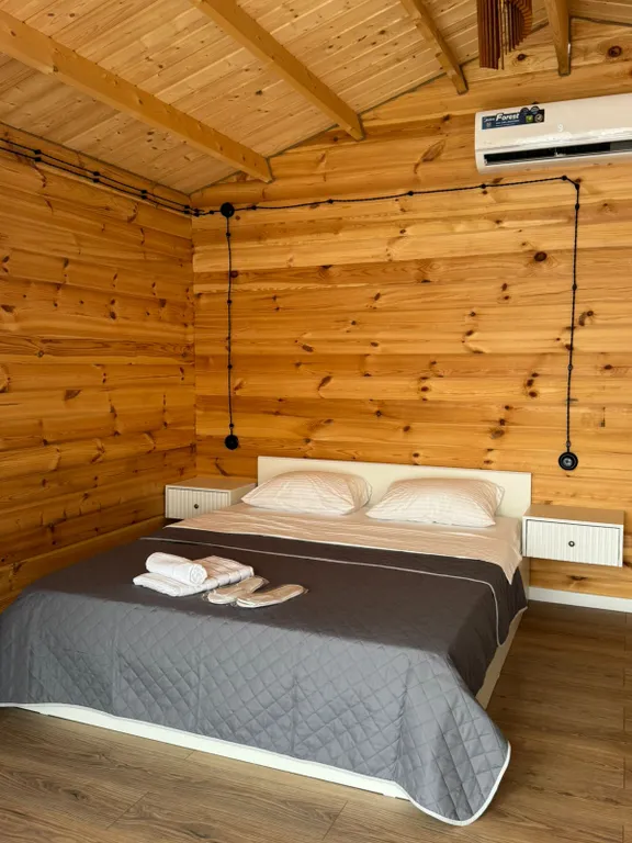 Коттедж 1-комнатный Дом — аренда посуточно в Пицунда