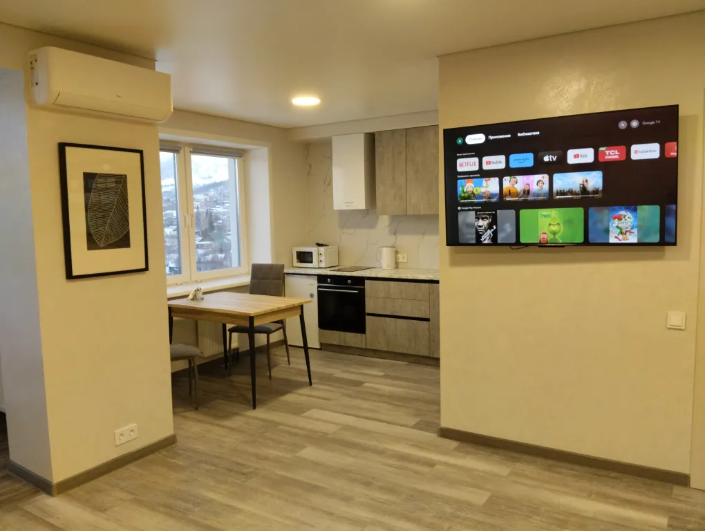 Апартаменты-студия с видом на горы