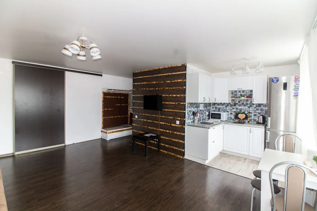 Двухкомнатная квартира евроформата в центре с видом на Тагильский пруд