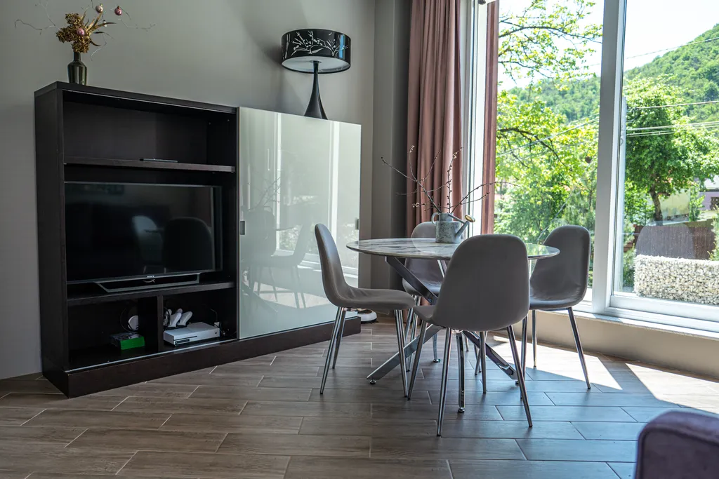 Семейные апартаменты с террасой и видом на горы