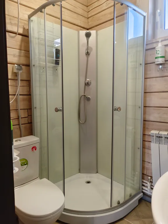 Дом с закрытой парковкой