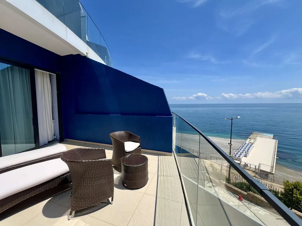 Уютная студия на первой линии моря