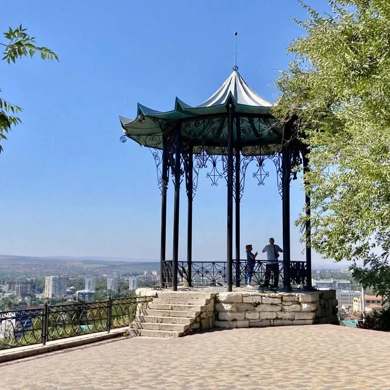 Каштановая аллея