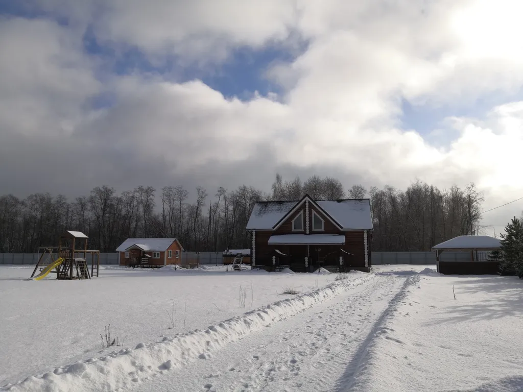 Коттедж Коттедж Усадьба Красивая — Коришево