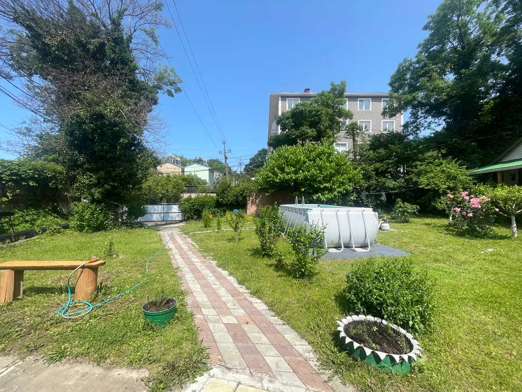 Двухкомнатный домик в 7 мин. от моря в тени деревьев с парковкой (№2)