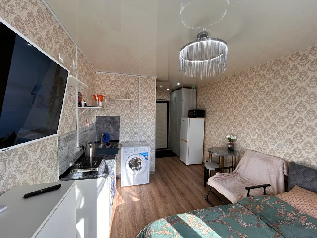 Уютная студия с видом на море и город