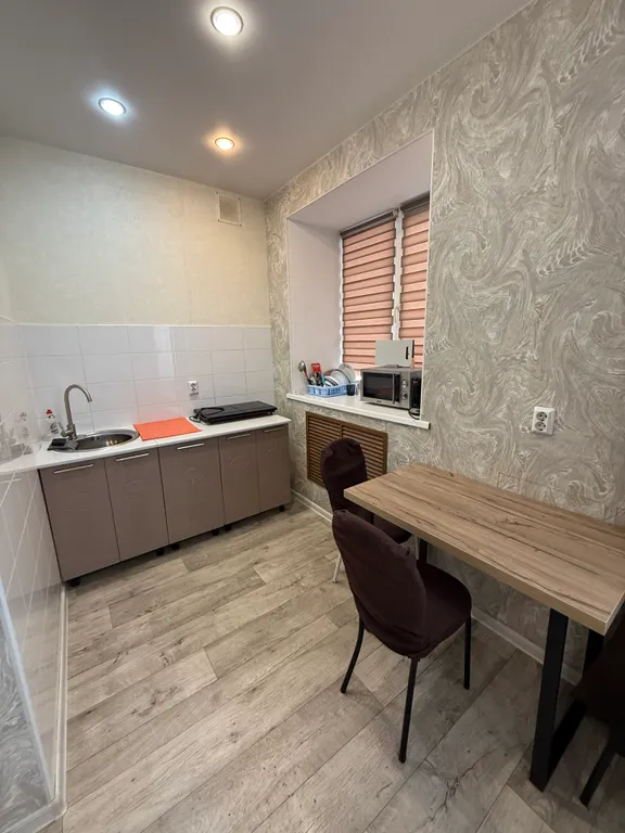 Уютная 2-комнатная квартира в м-не Угольщиков