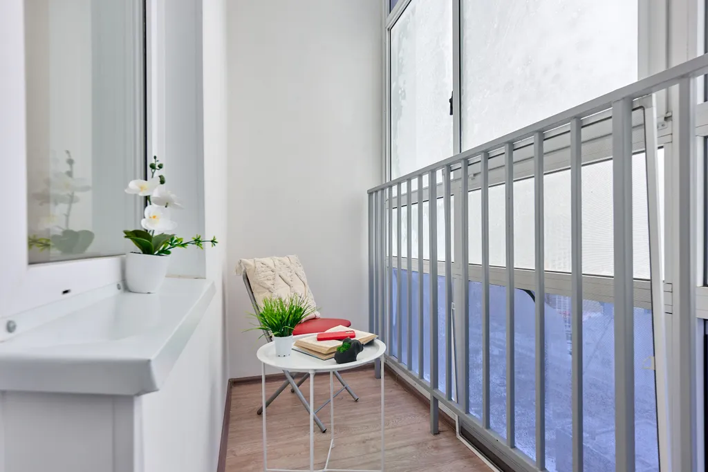 Евродвушка с балконом на 19 этаже вместительность на 6 человек