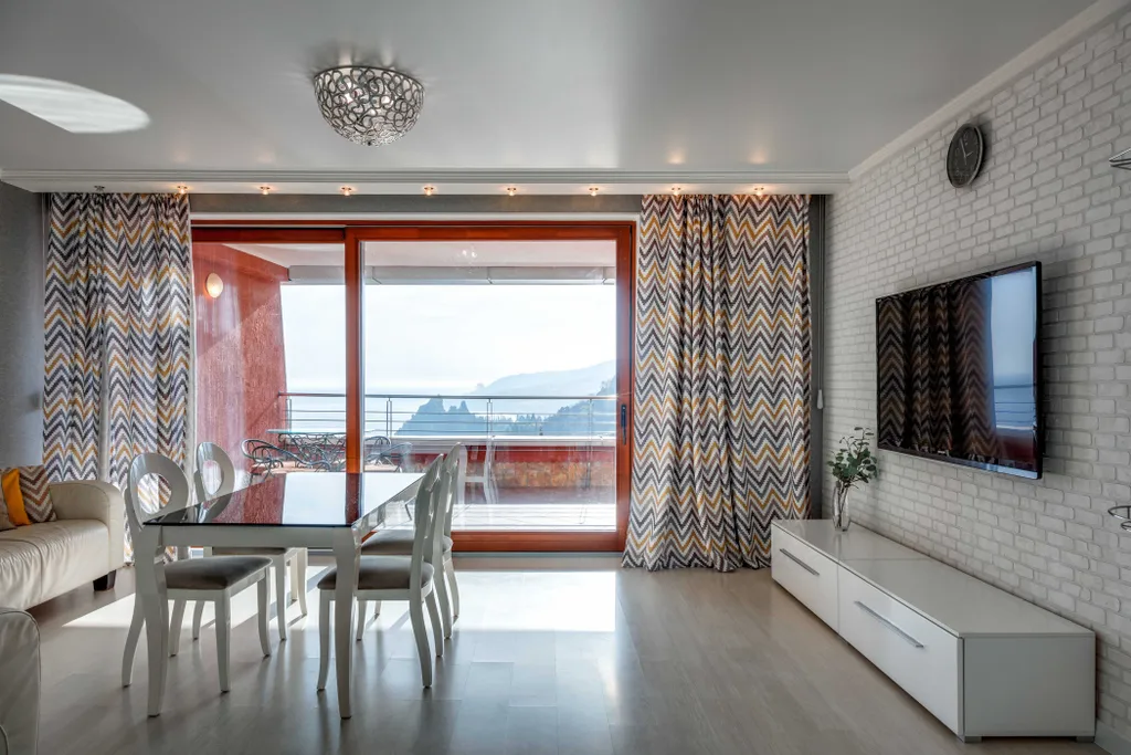 Три спальни и гостиная,вид на море