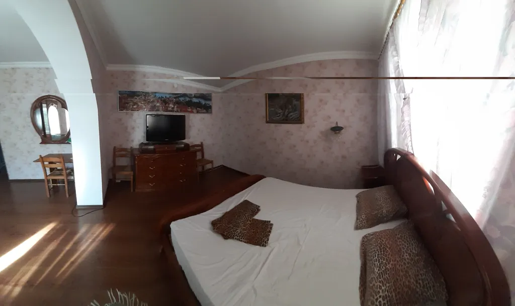 Удобная и уютная часть дома с отдельным входом, лужайкой, мангалом