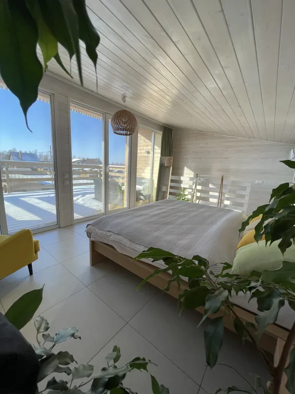 Cube House на берегу Волги